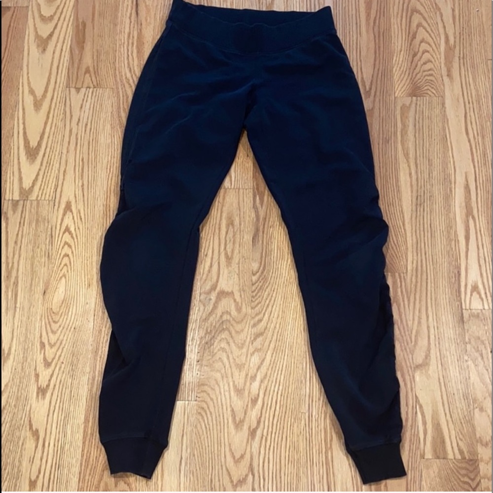 Lululemon Ruched Side Joggers Size 8